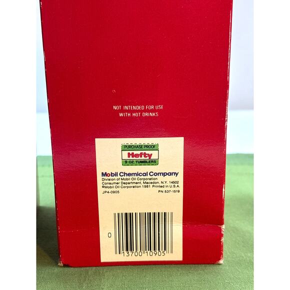 Vintage Sweetheart /Hefty Holiday Crystal Clear Plastic 9 oz. Tumblers NOS 1980s - Picture 7 of 7